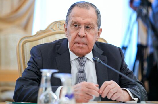 Встреча глав МИД РФ и Италии С. Лаврова и Л. Ди Майо