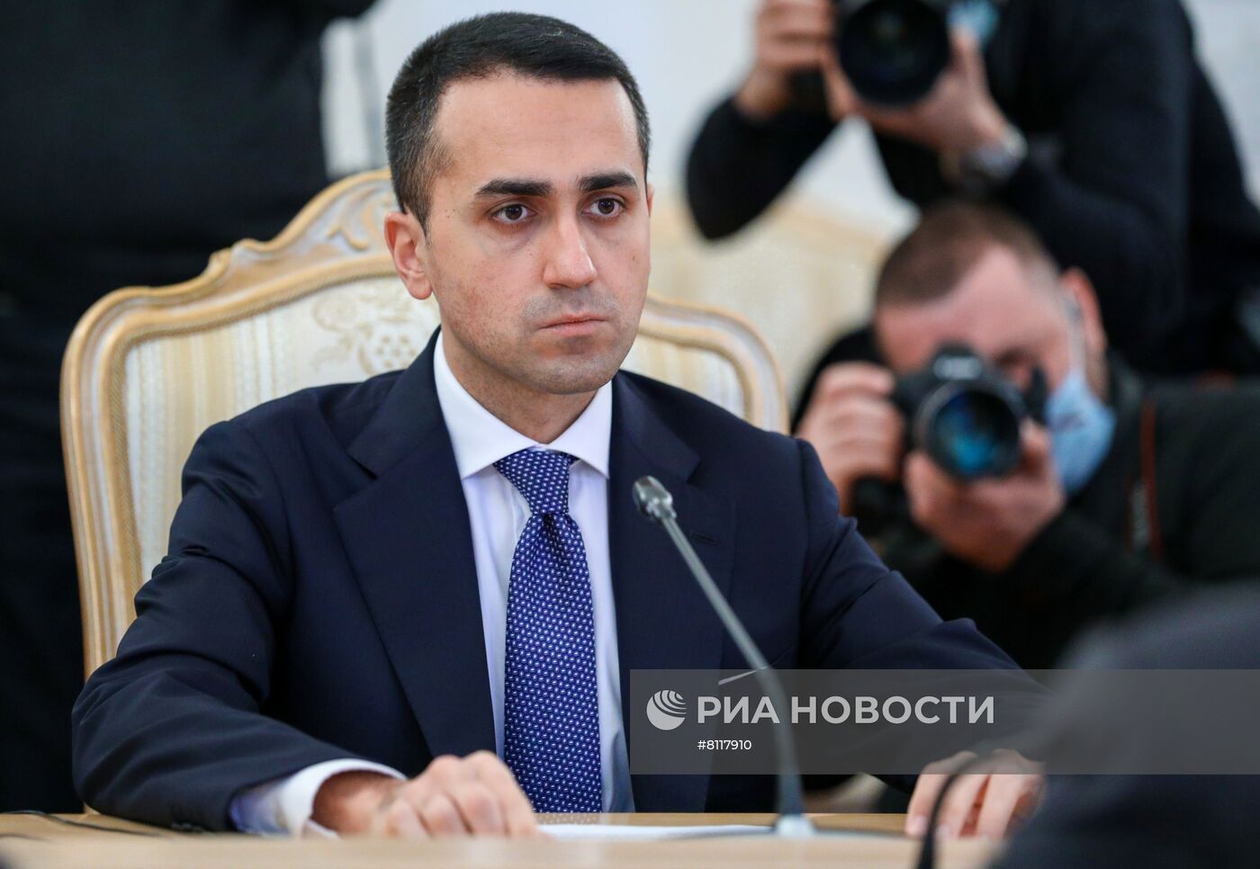 Встреча глав МИД РФ и Италии С. Лаврова и Л. Ди Майо