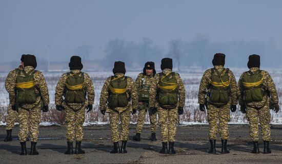 Учения бригады спецназа "Пантера" Национальной гвардии Киргизии