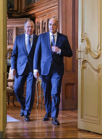 Встреча глав МИД РФ и Греции С. Лаврова и Н. Дендиаса