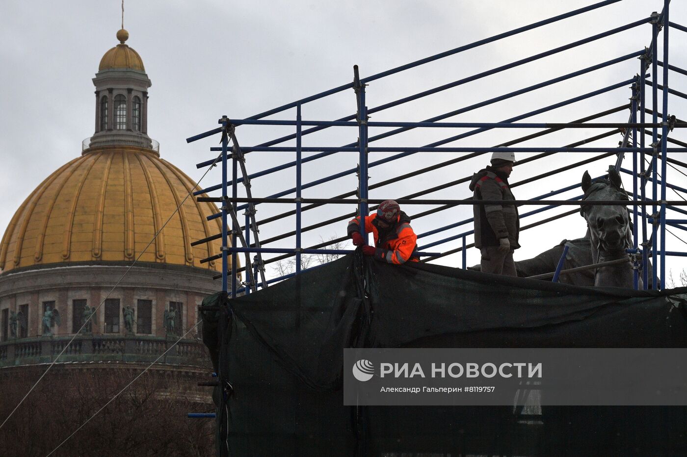 Окончание реставрации "Медного всадника" в Санкт-Петербурге