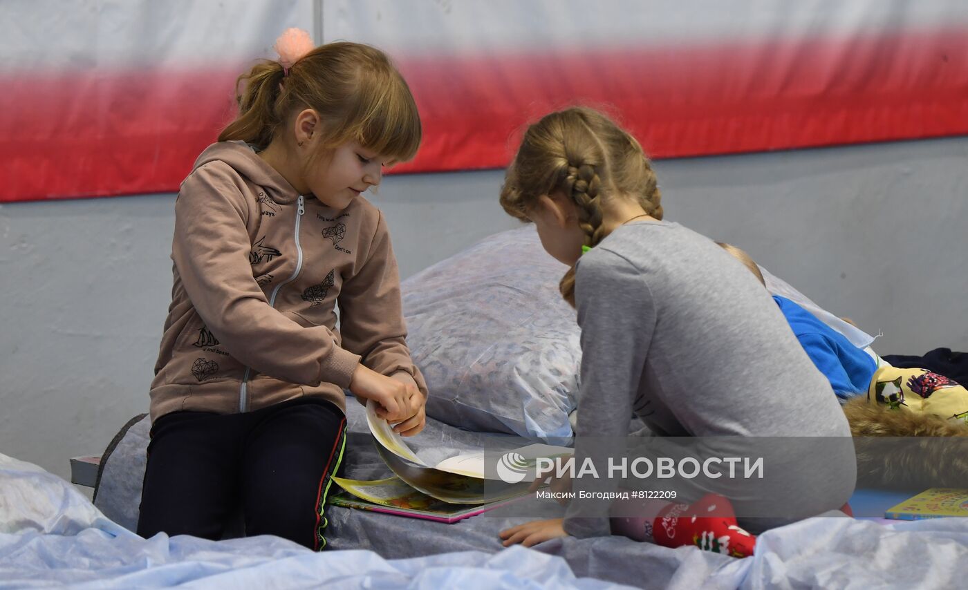 Размещение эвакуированных жителей ДНР и ЛНР в Ростовской области