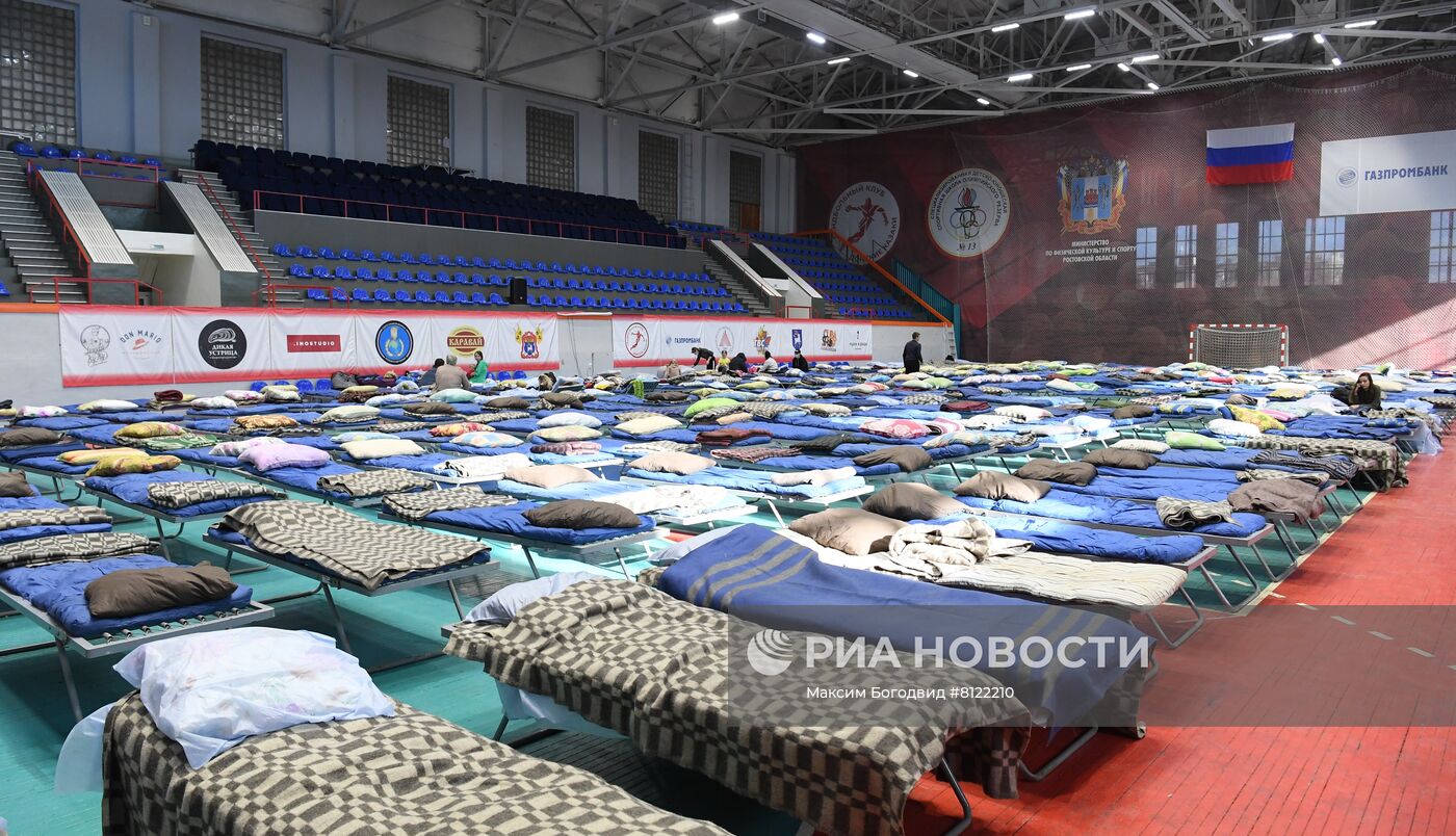 Размещение эвакуированных жителей ДНР и ЛНР в Ростовской области