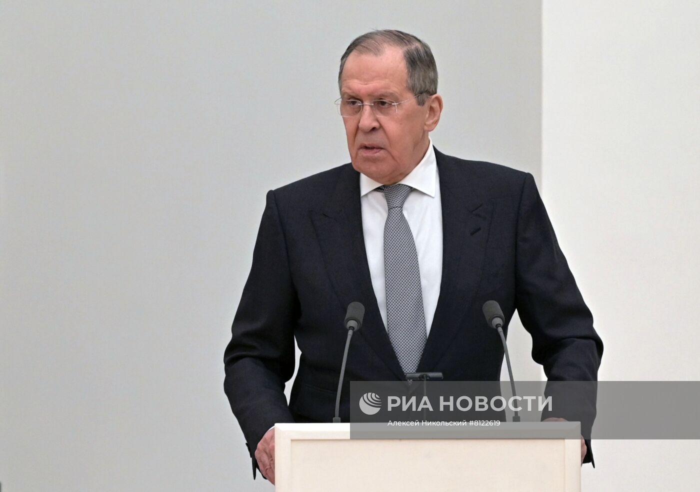 Президент РФ В. Путин провел заседание Совбеза РФ