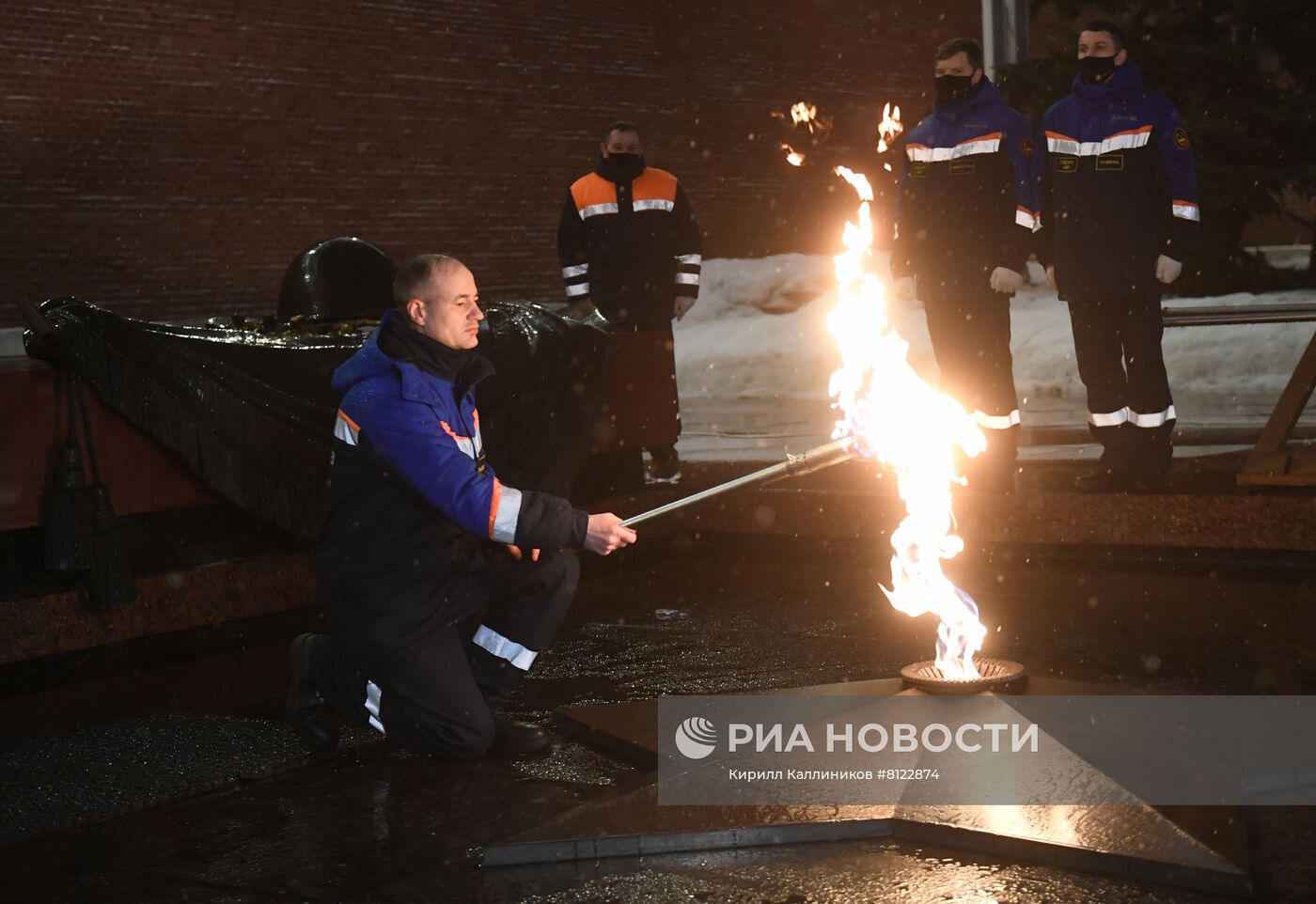 Профилактика горелки Вечного огня у Могилы Неизвестного Солдата в Александровском саду