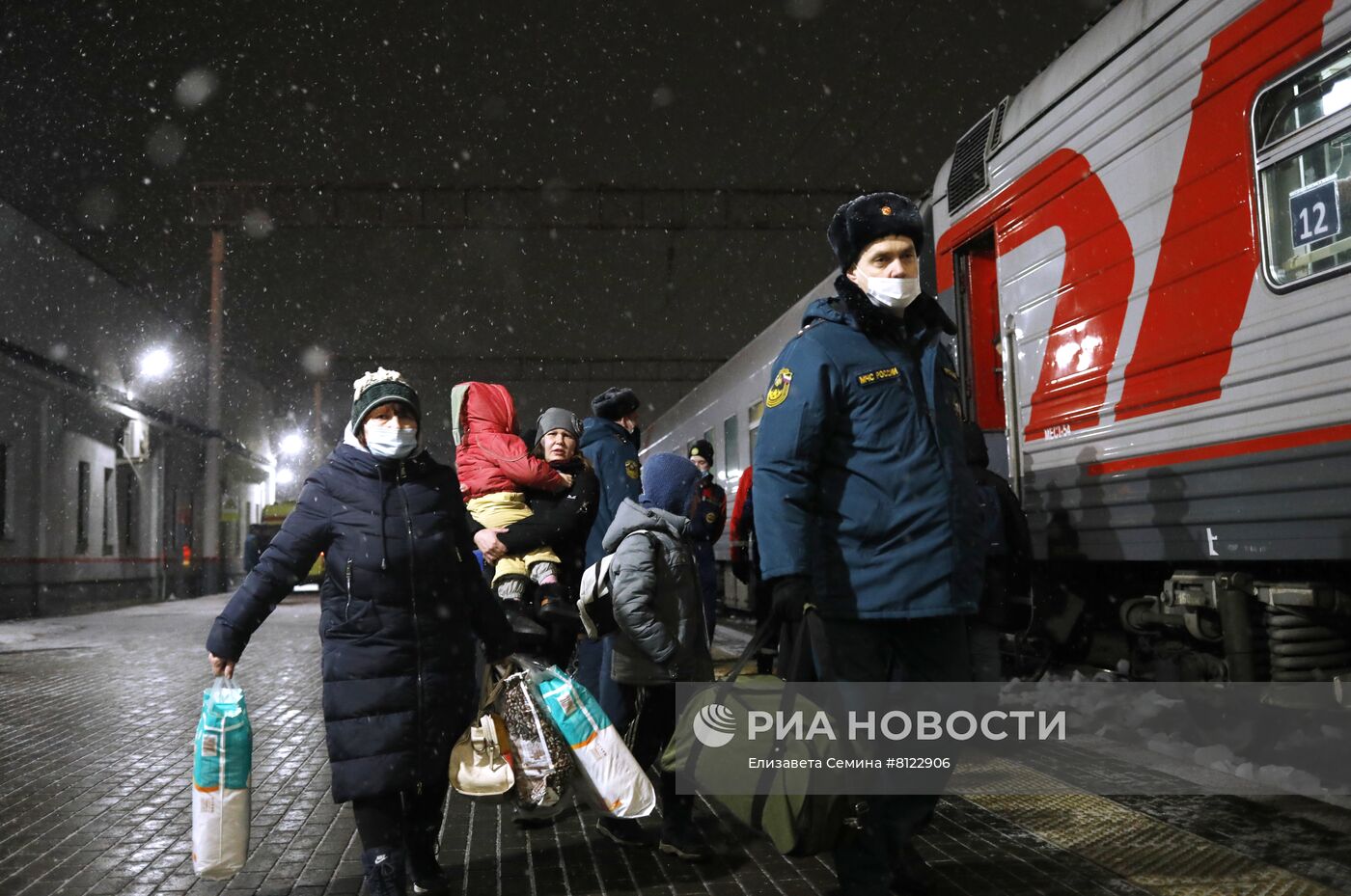 Прибытие эвакуированных жителей ДНР и ЛНР в Нижний Новгород