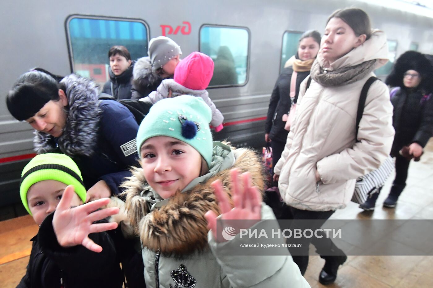 Прибытие эвакуированных жителей ДНР и ЛНР в Подмосковье