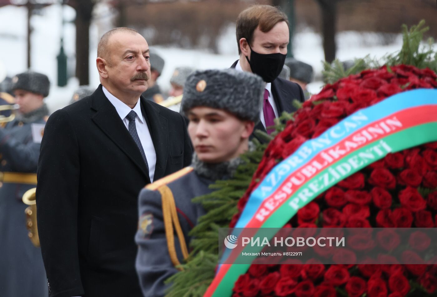 Президент Азербайджана И. Алиев возложил цветы к Могиле Неизвестного Солдата