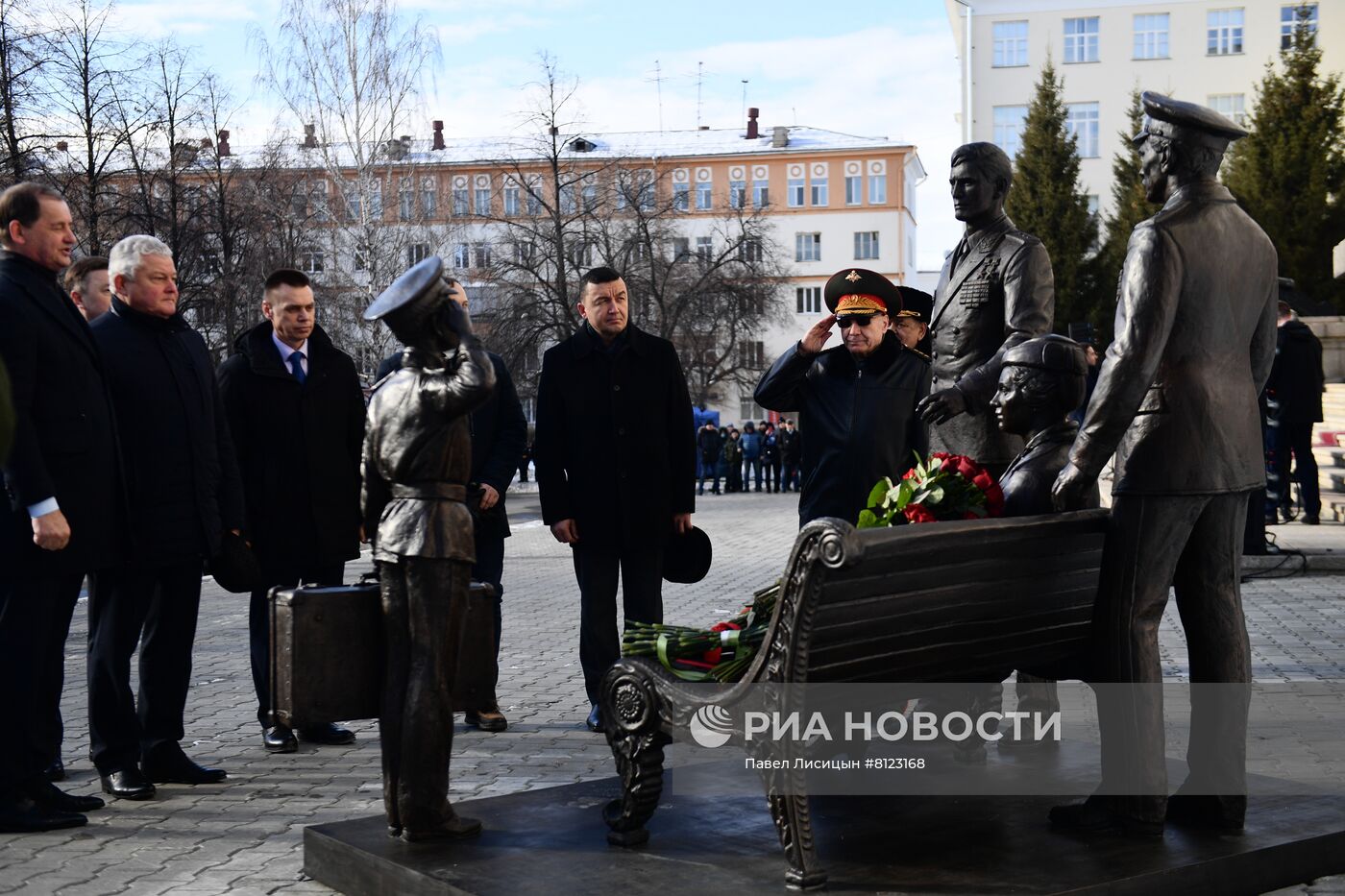 Открытие памятника "Есть такая профессия — Родину защищать" в Екатеринбурге
