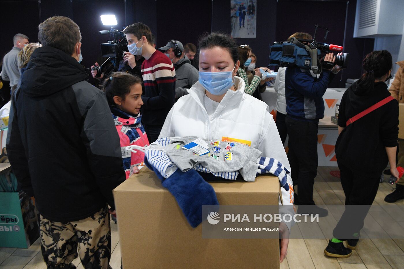 Штаб по сбору гуманитарной помощи для эвакуированных из ДНР и ЛНР открыли в Москве