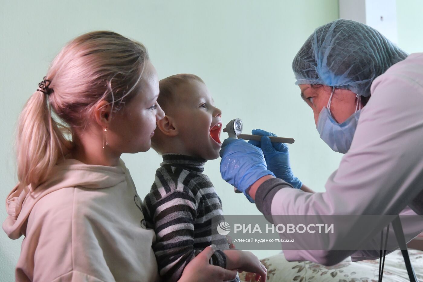 Прибытие эвакуированных жителей ДНР и ЛНР в Подмосковье