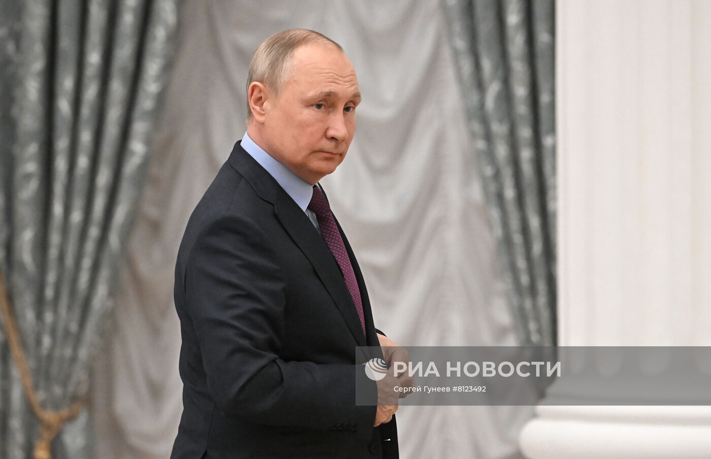 Президент РФ В. Путин провел переговоры с президентом Азербайджана И. Алиевым