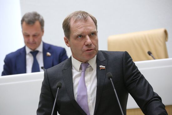 Совет Федерации ратифицировал договоры о дружбе с ДНР и ЛНР