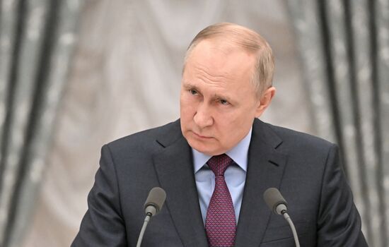 Президент РФ В. Путин провел переговоры с президентом Азербайджана И. Алиевым 