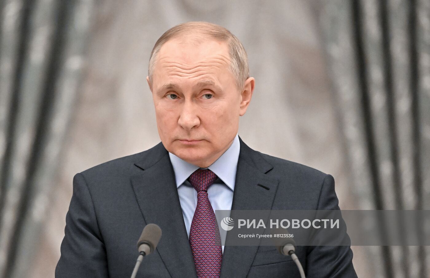 Президент РФ В. Путин провел переговоры с президентом Азербайджана И. Алиевым