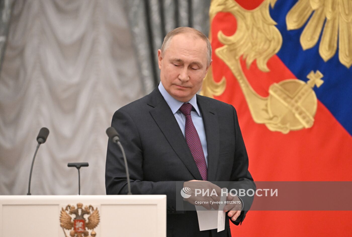 Президент РФ В. Путин провел переговоры с президентом Азербайджана И. Алиевым