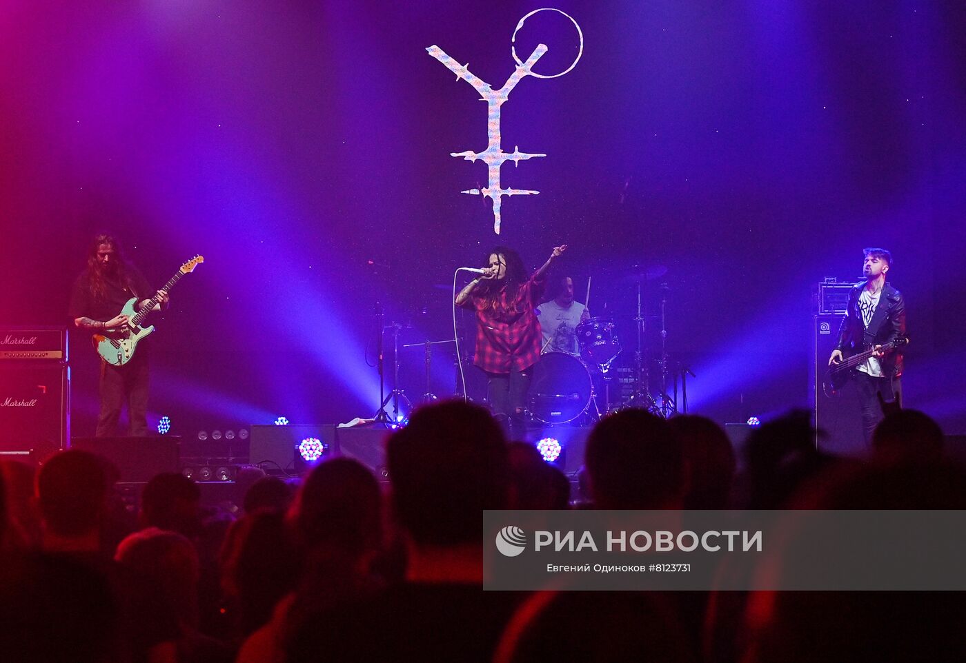 Церемония вручения премии "Чартова дюжина"