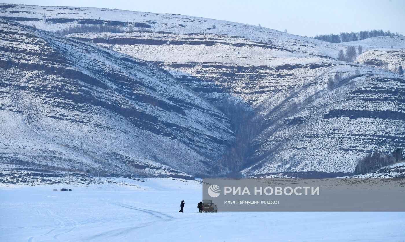 Ледовая переправа через Енисей