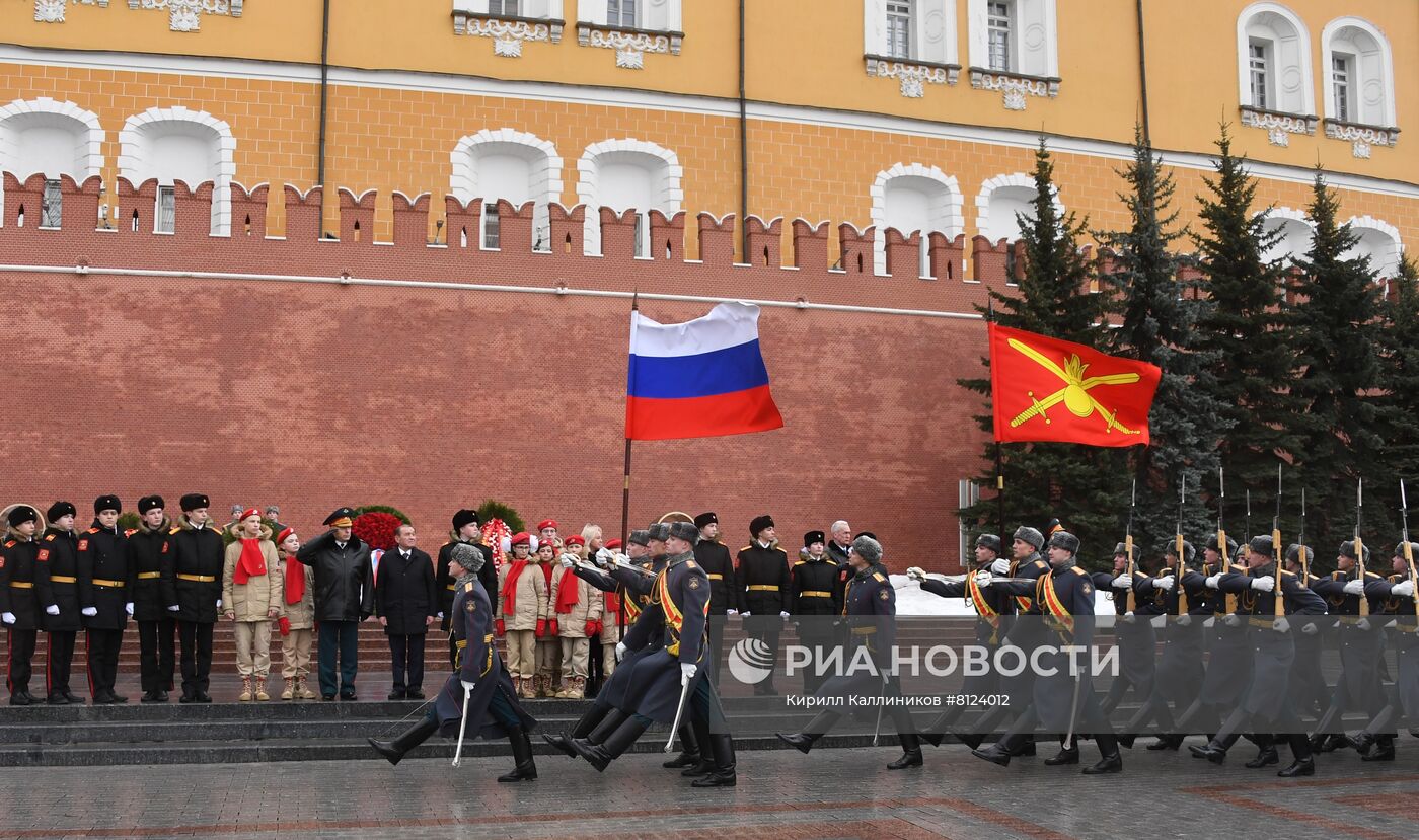 Возложения цветов в честь 23 февраля 