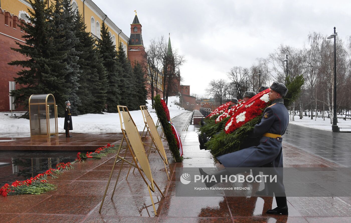 Возложения цветов в честь 23 февраля 