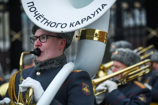 Возложения цветов в честь 23 февраля 