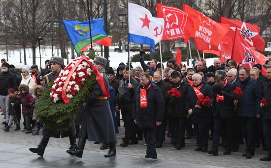 Возложения цветов в честь 23 февраля 