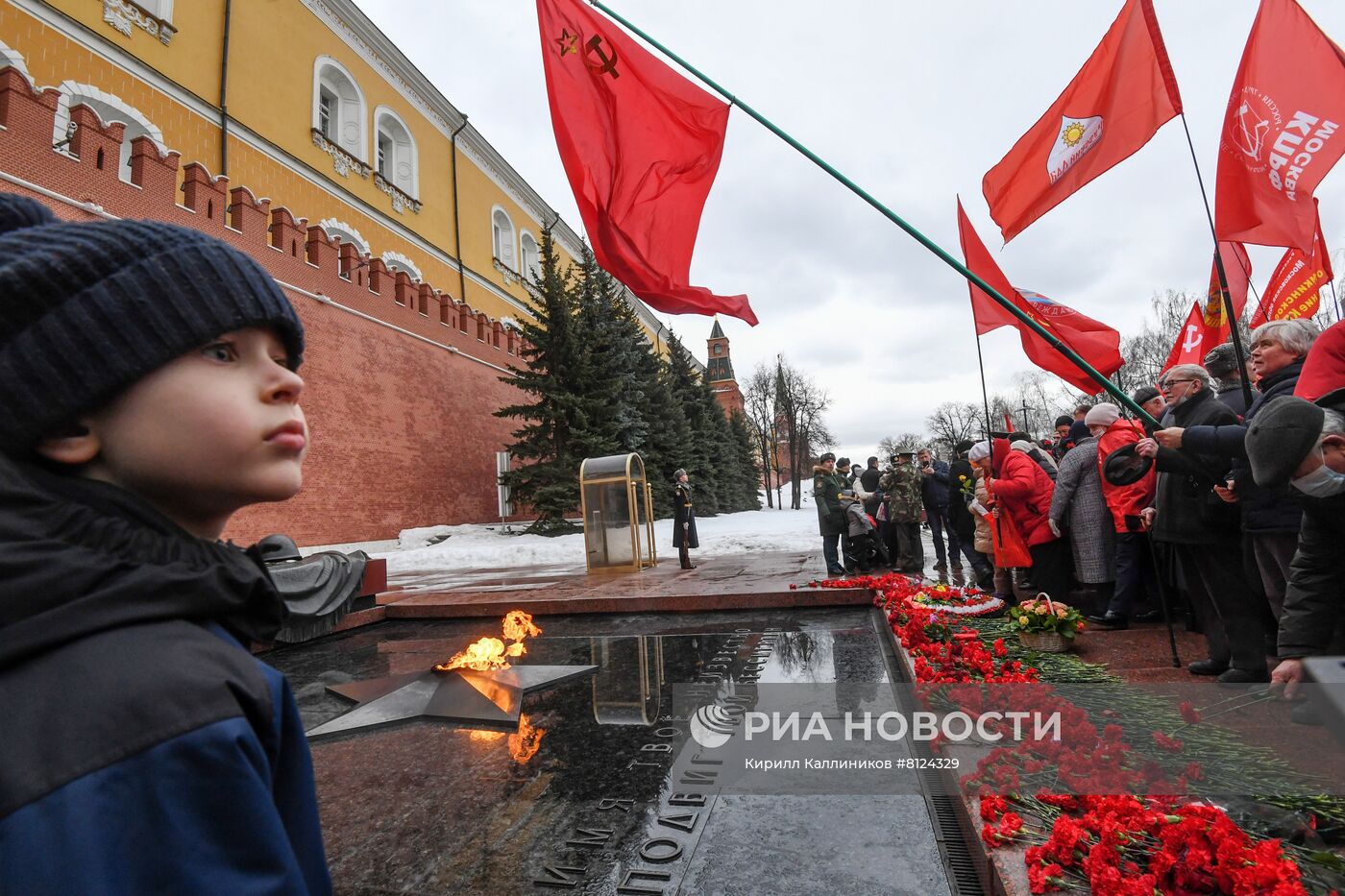 Возложения цветов в честь 23 февраля 