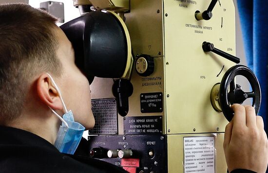 Экскурсия для нахимовцев на корабль "Неустрашимый" в Балтийске