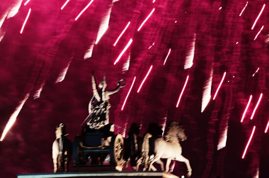 Салют в честь Дня защитника Отечества 