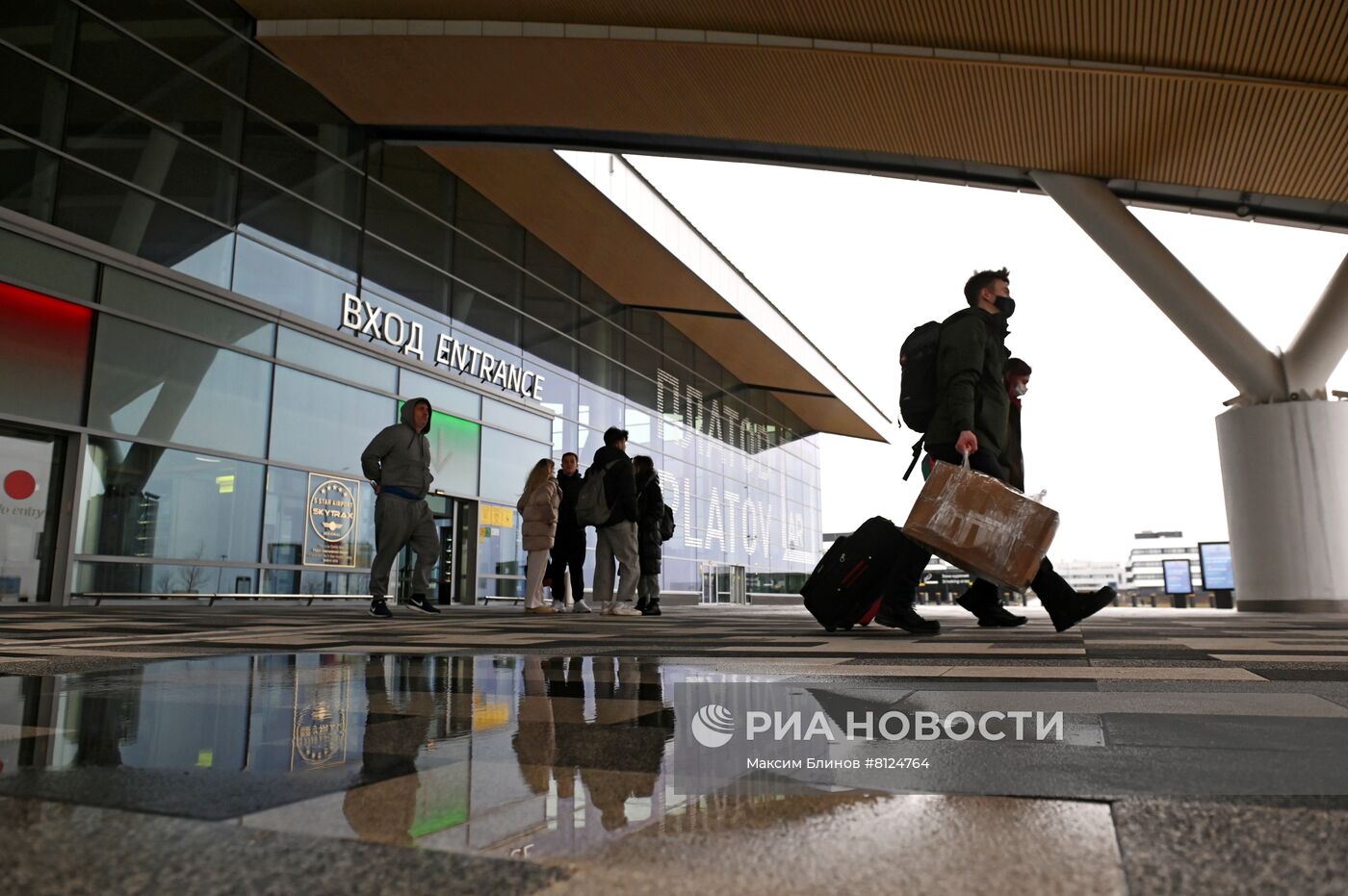 Прекращение полетов из аэропортов юга России из-за запрета использования южного воздушного пространства