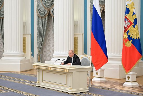 Встреча президента РФ В. Путина с представителями российских деловых кругов