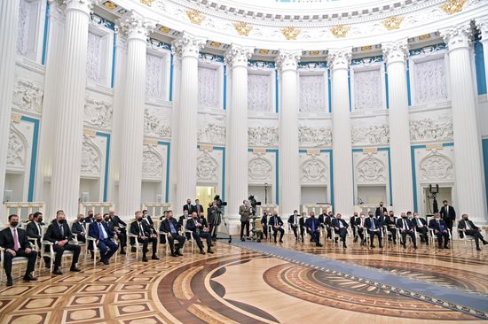 Встреча президента РФ В. Путина с представителями российских деловых кругов