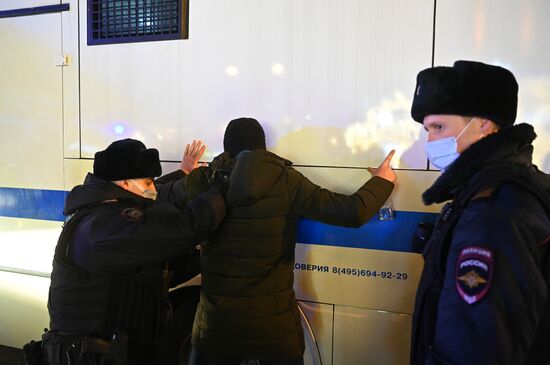 Несогласованные акции против операции по демилитаризации Украины