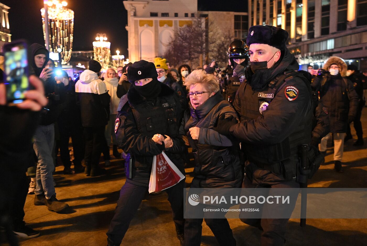 Несогласованные акции против операции по демилитаризации Украины