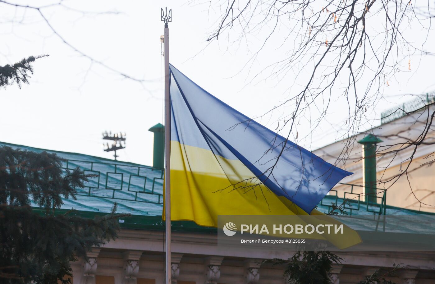 Ситуация у Посольства Украины в Москве