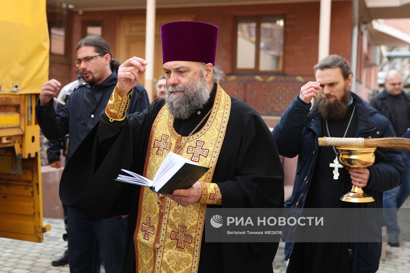 Отправка гуманитарной помощи от МЧС Краснодарского края в ДНР и ЛНР