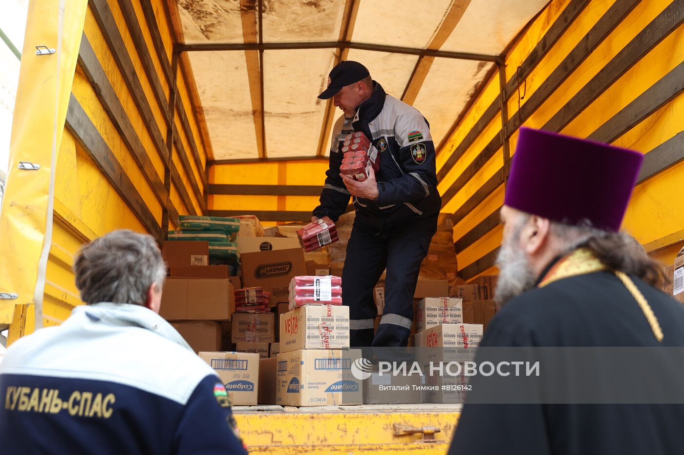 Отправка гуманитарной помощи от МЧС Краснодарского края в ДНР и ЛНР