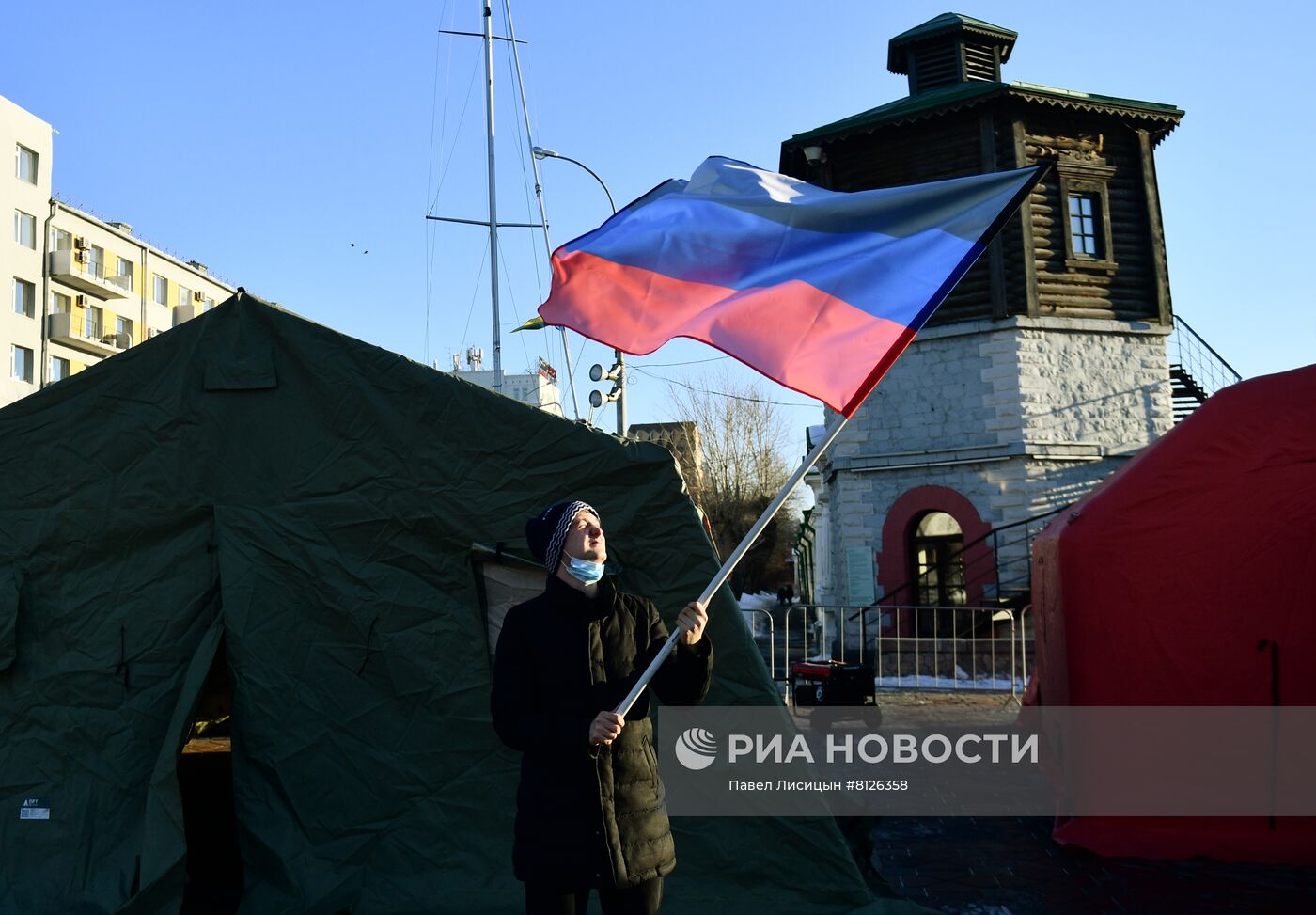 Открытие пункта приёма помощи для эвакуированных жителей Донбасса в Екатеринбурге