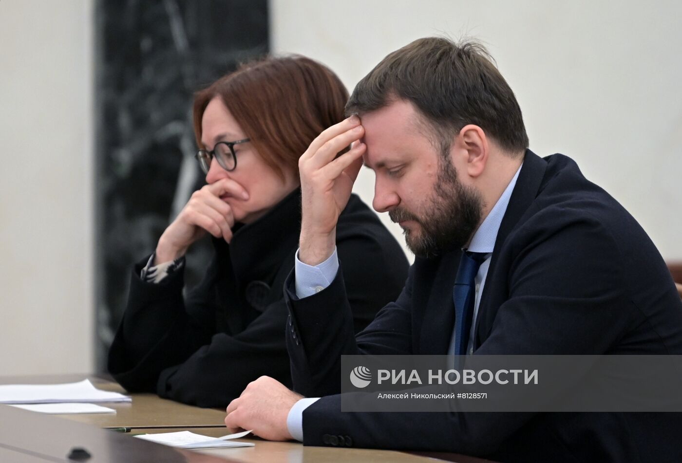 Президент РФ В. Путин провел совещание по экономическим вопросам