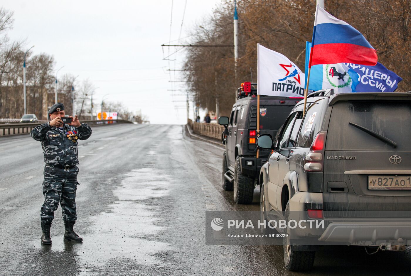 Автопробег в поддержку российских военных на Донбассе в Иркутске