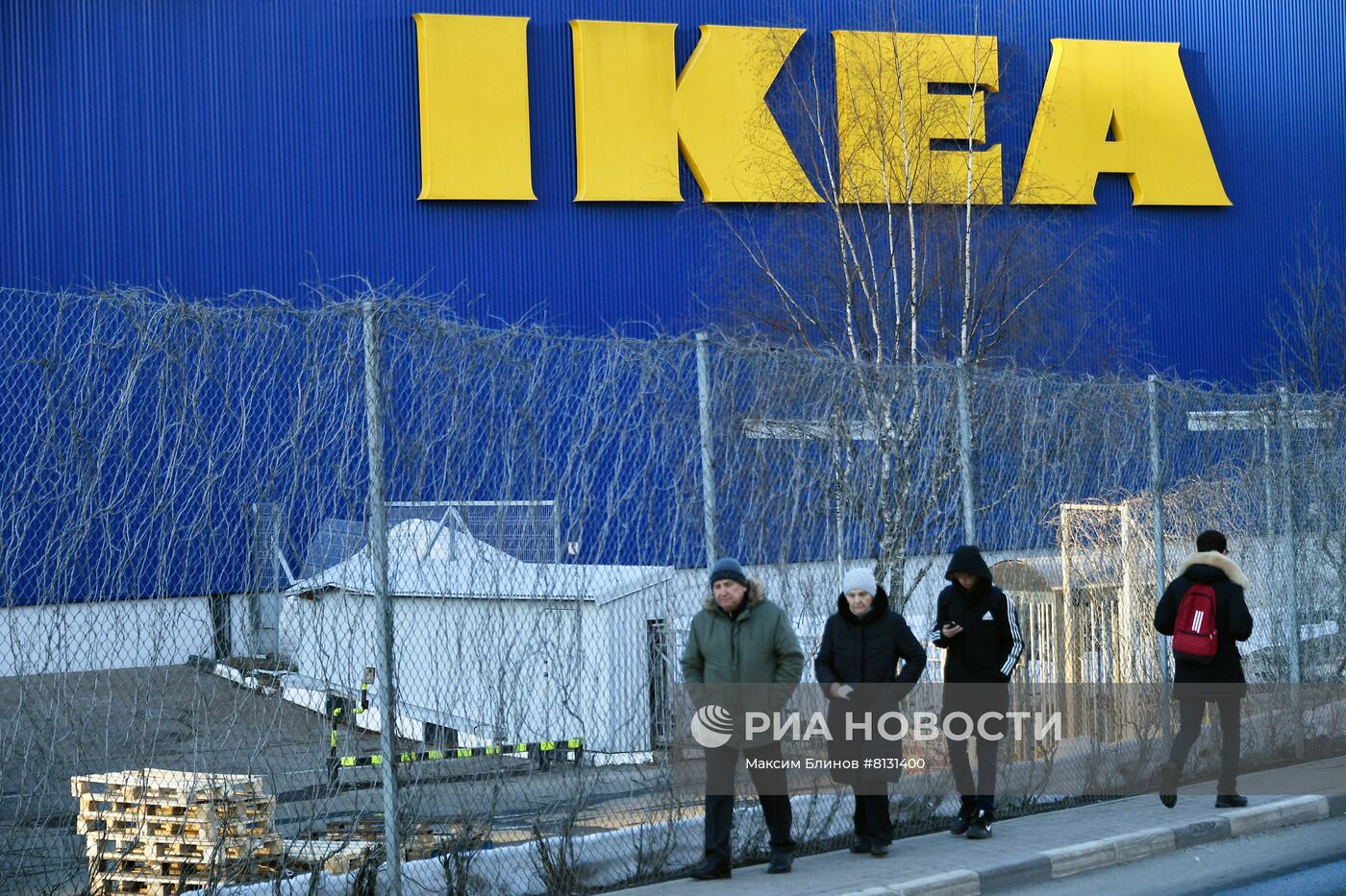 IKEA приостанавливает деятельность в России