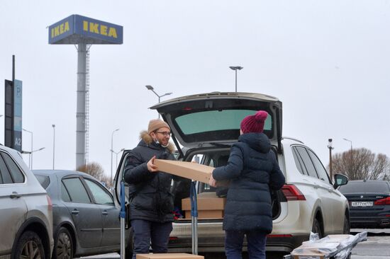 IKEA приостанавливает деятельность в России