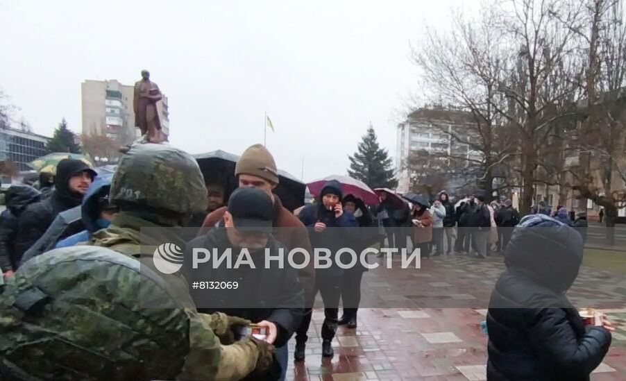 Из Крыма в украинский Мелитополь доставлено 110 тонн гуманитарной помощи населению