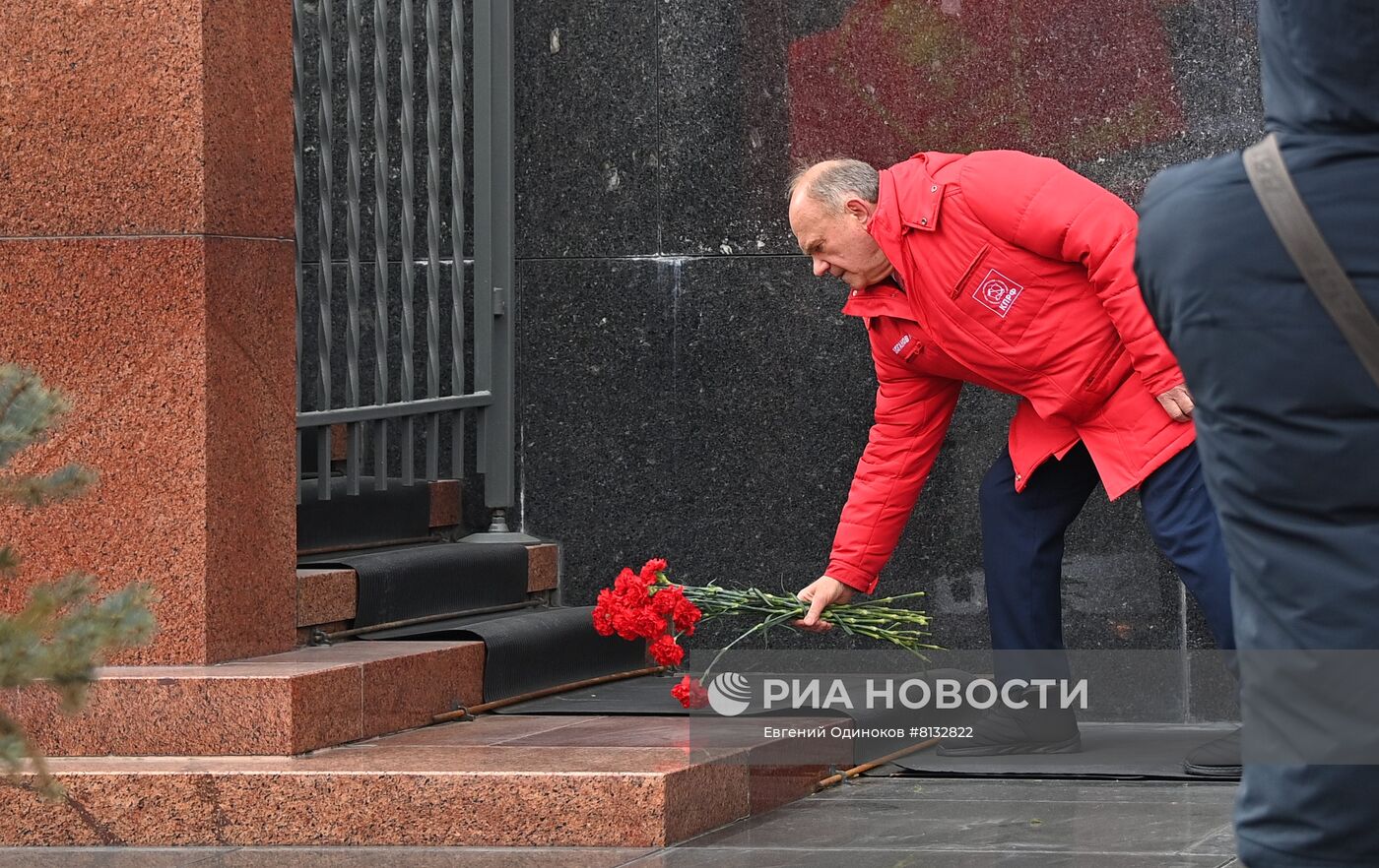 Возложения цветов в связи с годовщиной со дня смерти И.В. Сталина