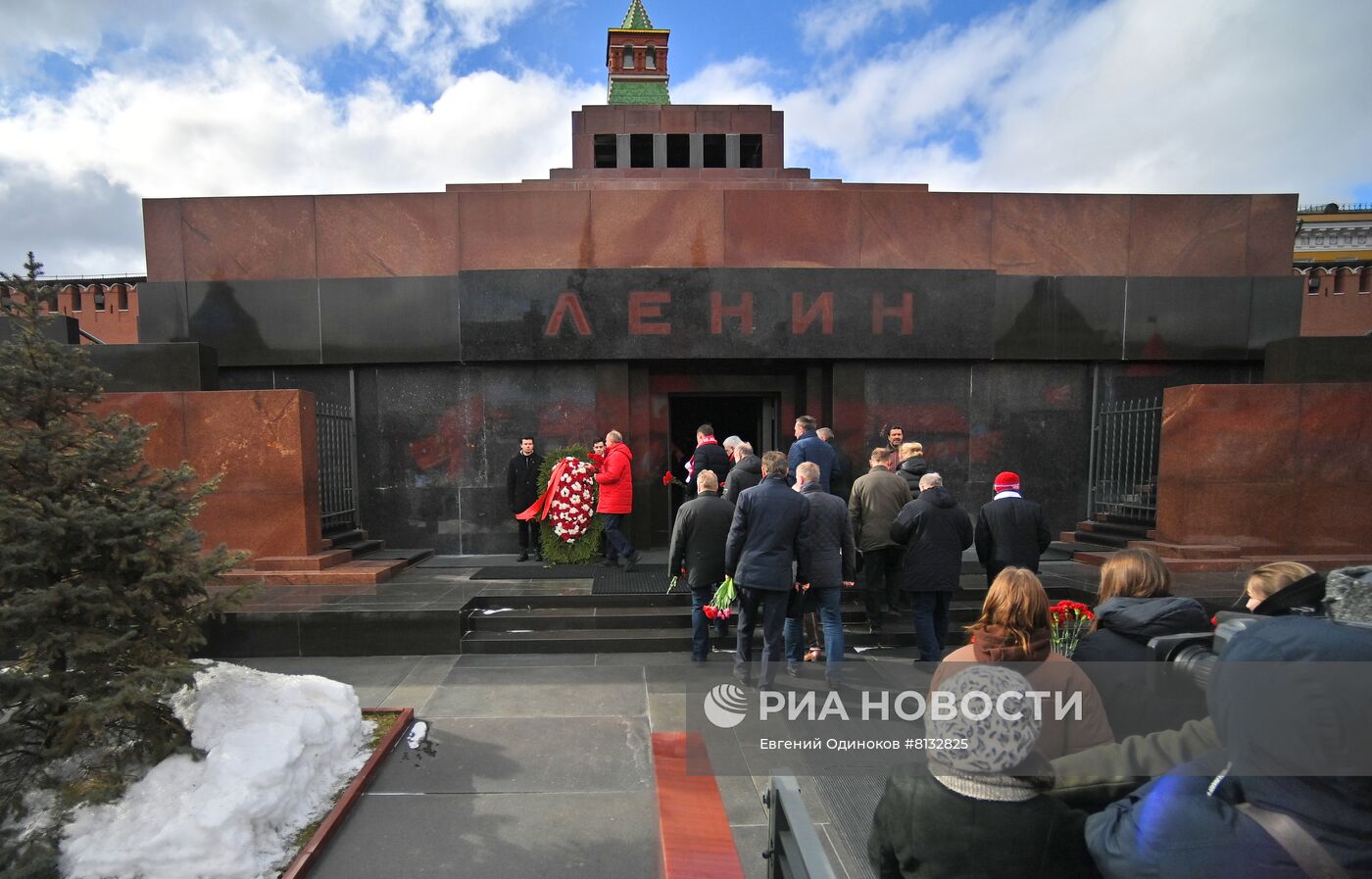 Возложения цветов в связи с годовщиной со дня смерти И.В. Сталина