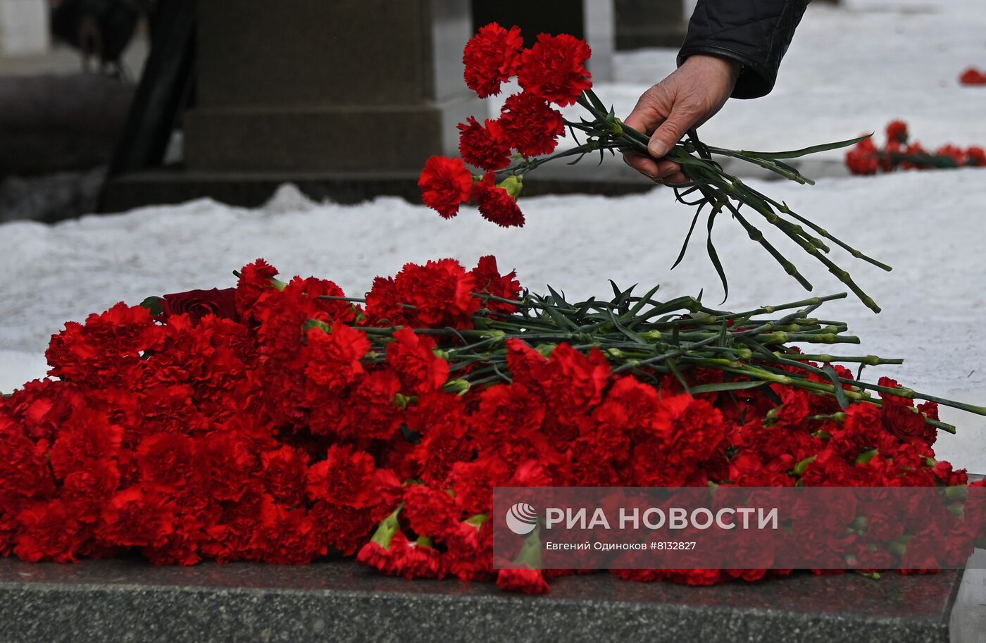 Возложения цветов в связи с годовщиной со дня смерти И.В. Сталина