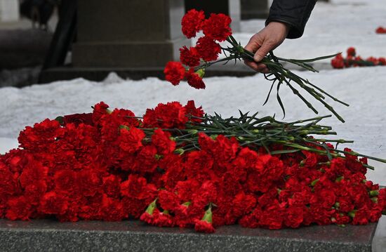 Возложения цветов в связи с годовщиной со дня смерти И.В. Сталина