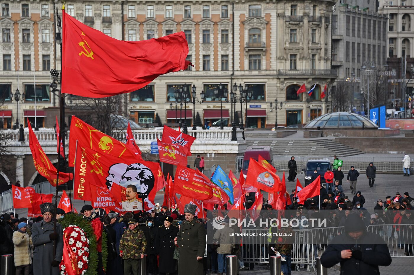 Возложения цветов в связи с годовщиной со дня смерти И.В. Сталина