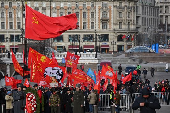 Возложения цветов в связи с годовщиной со дня смерти И.В. Сталина