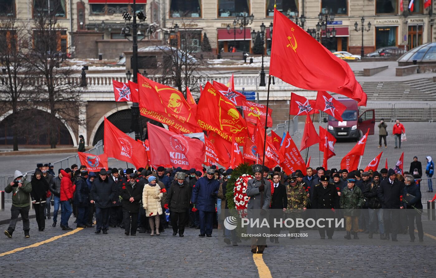 Возложения цветов в связи с годовщиной со дня смерти И.В. Сталина